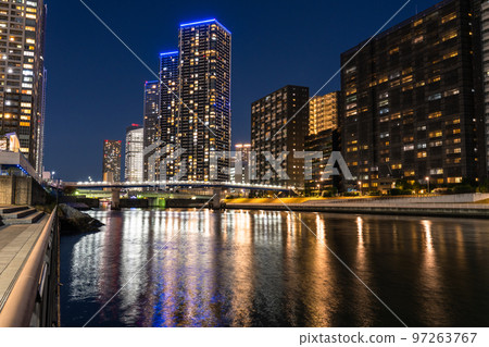 “東京”塔樓公寓夜景，東京灣區 97263767
