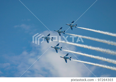 Blue Impulse 特技飛行編隊 97264303