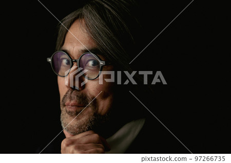大氣的中年男人 大氣的中年男人 97266735