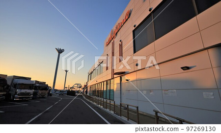 阪神高速公路灣岸線中島停車場(大阪府大阪市) 阪神高速公路灣岸線中島停車場(大阪府大阪市) 97269130
