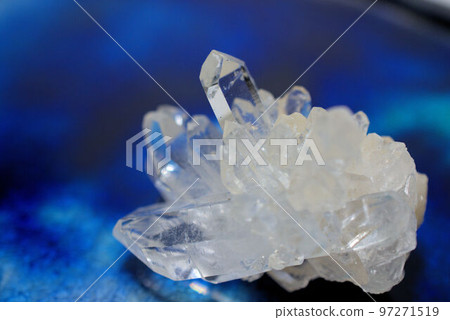 Crystal cluster background miscellaneous goods Crystal cluster background miscellaneous goods 97271519