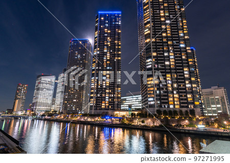 "Tokyo" Night view of Tokyo Tower Mansion / Harumi area "Tokyo" Night view of Tokyo Tower Mansion / Harumi area 97271995