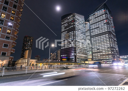 "Tokyo" Night view of Tokyo business district and Harumi area 97272262