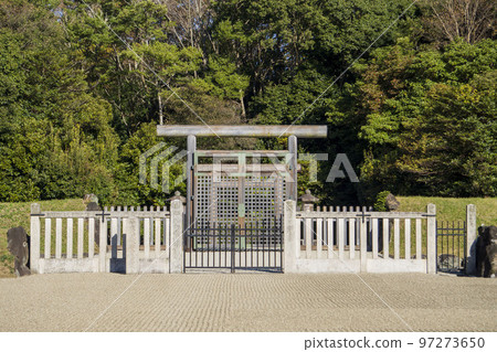 神武天皇陵的鳥居 [Unebi 東北陵] / 奈良縣橿原市 97273650