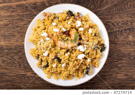 organic quinoa salad 97274714