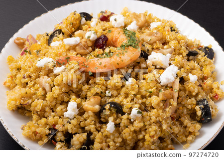 organic quinoa salad 97274720