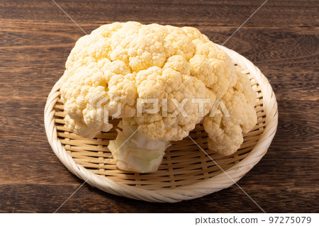 Orange cauliflower (yellow cauliflower) 97275079