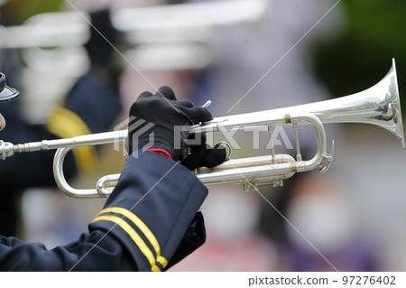 行進樂隊遊行樂器 行進樂隊遊行樂器 97276402