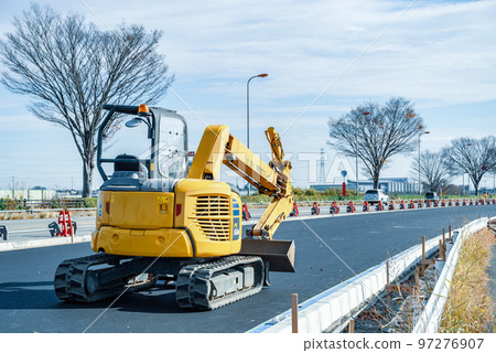 Work to increase the number of lanes on the main road National Route 17 Jobu Road Upbound 2022.12 c-4 Cool color Work to increase the number of lanes on the main road National Route 17 Jobu Road Upbound 2022.12 c-4 Cool color 97276907