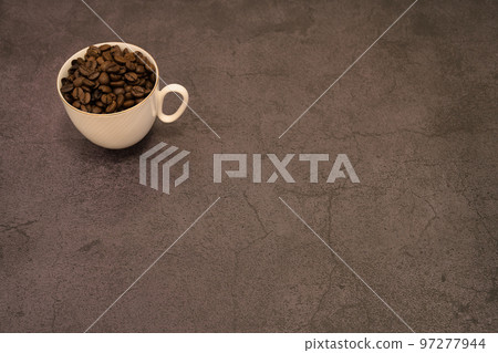 Coffee beans  97277944