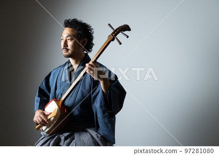 Bearded man's Japanese musical instrument series Shamisen 97281080