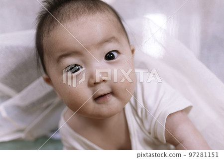 健康的寶寶早上 健康的寶寶早上 97281151