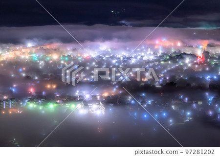 《埼玉縣》秩父・夢幻般的雲海夜景 97281202
