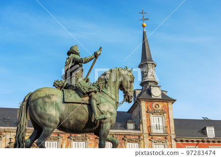 Statue of King Philip III and Casa De La Panaderia - Madrid Spain Statue of King Philip III and Casa De La Panaderia - Madrid Spain 97283474