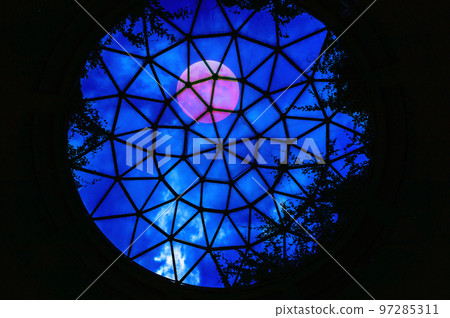 Tennoji basement light intake window and total lunar eclipse, November, Japan 97285311