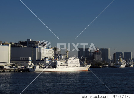 Tokyo University of Marine Science and Technology's Umitaka Maru anchored at Toyomi Fishery Wharf 97287182