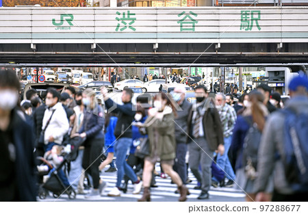Tokyo cityscape in Japan More than 160,000 nationwide. There are many people in Shibuya in December. BQ.1.1…Infection explosion…=December 15 97288677