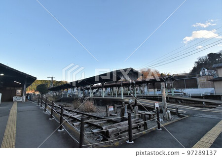 Tenryu Futamata Station (Tenryu Hamanako Railway) platform Tenryu Futamata Station (Tenryu Hamanako Railway) platform 97289137