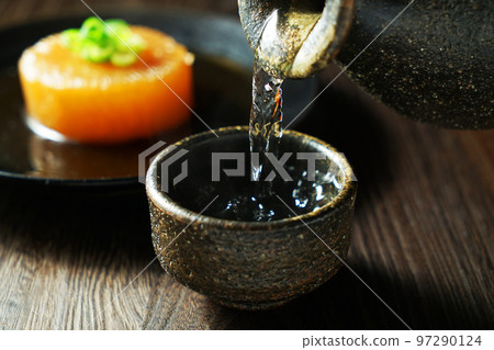 Poured sake and radish stew Poured sake and radish stew 97290124