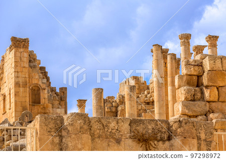 Temple of Zeus in Jerash, Jordan 97298972