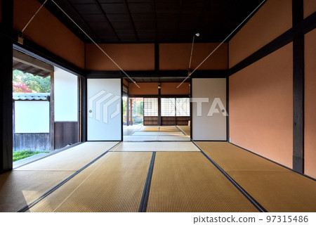 Hayashida Oshoya Former Miki Family Residence: Tatami room inside the main interior (Himeji City, Hyogo Prefecture) Hayashida Oshoya Former Miki Family Residence: Tatami room inside the main interior (Himeji City, Hyogo Prefecture) 97315486