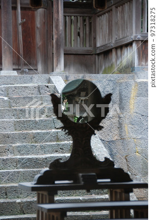 "Shinto mirror" of Iya Shrine (Iya, Higashiizumo-cho, Matsue City, Shimane Prefecture) 97318275
