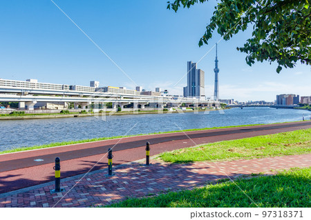 【東京都市風光】東京晴空塔和隅田川（南千住汐入公園） 97318371