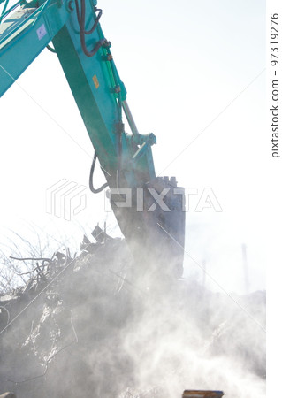 Demolition work using heavy machinery Concrete Demolition work using heavy machinery Concrete 97319276