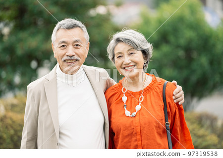 Senior couple in gorgeous clothes 97319538