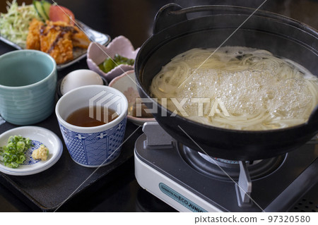 上五島特產、鄉土料理地獄火（五島烏冬面） 97320580