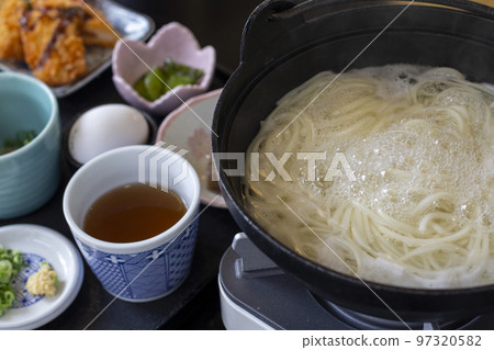 上五島特產、鄉土料理地獄火(五島烏冬面) 上五島特產、鄉土料理地獄火(五島烏冬面) 97320582