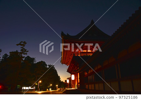 Autumn leaves in Nara, Todaiji Temple at dusk Autumn leaves in Nara, Todaiji Temple at dusk 97325186