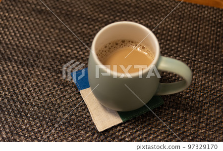 To drink coffee To drink coffee 97329170