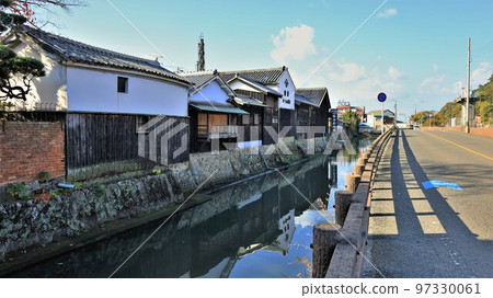 Soy sauce breweries, Daisenbori (Yuasa Town, Wakayama Prefecture) 97330061