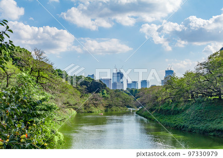 [Urban scenery of Tokyo] Urban scenery around Chidorigafuchi 97330979