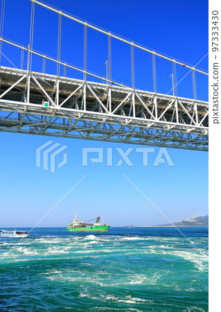 [Tokushima Prefecture] Onaruto Bridge and Whirlpools (Naruto Whirlpools) seen from a sightseeing boat 97333430