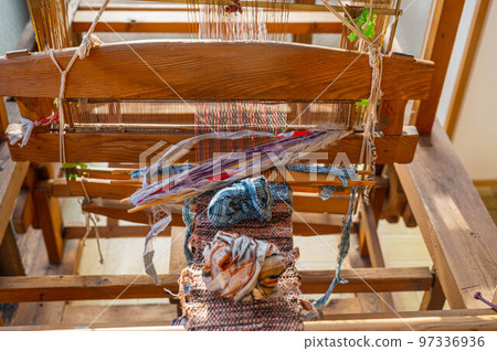 String ball and hand loom Sakiori String ball and hand loom Sakiori 97336936