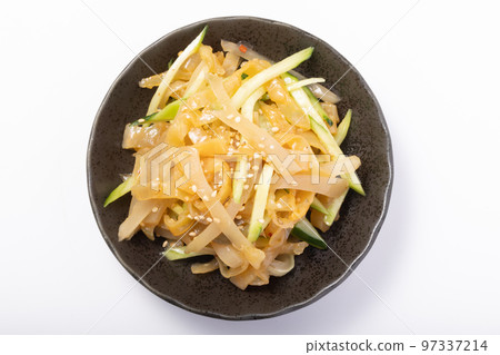 Zhao cai and cucumber with Chinese jellyfish 97337214