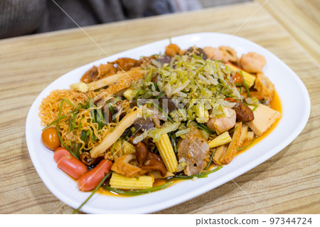 Taiwanese cuisine soy sauce braised food 97344724