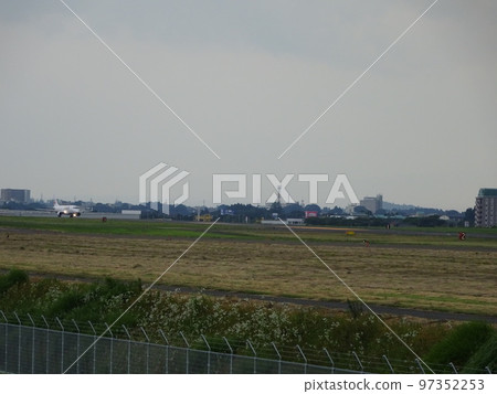 Iwate Hanamaki Airport A hill where you can see planes Iwate Hanamaki Airport A hill where you can see planes 97352253