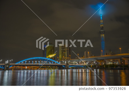 東京晴空塔的夜景 東京晴空塔的夜景 97353926