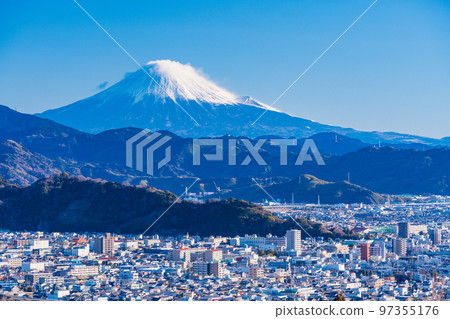 （靜岡縣）冬季的靜岡市景富士山 97355176