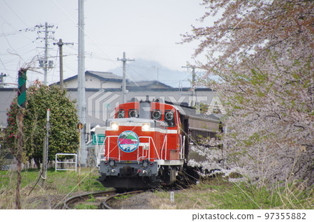 Aterazawa Line Uzen-Takamatsu Station Sakura and Aterazawa Line 100th Anniversary Issue Aterazawa Line Uzen-Takamatsu Station Sakura and Aterazawa Line 100th Anniversary Issue 97355882