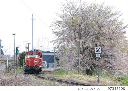 Aterazawa Line Uzen-Takamatsu Station Sakura and Single Machine DE10 1649 Aterazawa Line Uzen-Takamatsu Station Sakura and Single Machine DE10 1649 97357208