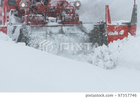 Yonesaka Line Oguni - Uzen Matsuoka JR East DD14-317 + DE10-1680 (Nagaoka) Tokusetsu 97357746