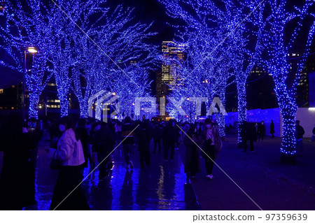 Shibuya Blue Grotto Christmas Illumination 97359639
