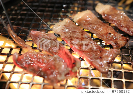 黑毛和牛烤肉(沙朗) 黑毛和牛烤肉(沙朗) 97360182