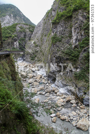 View of nature landscape mountain in taroko National park at Hualien,taiwan. 97361553