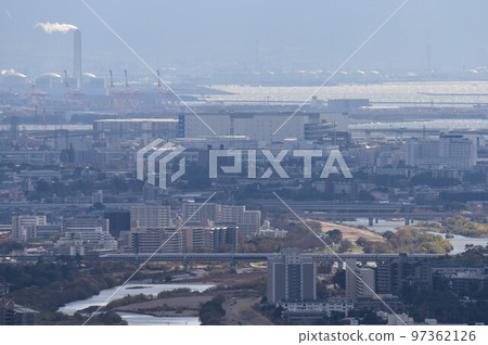 The Sanyo Shinkansen crossing the Mukogawa River and Osaka Bay, a distant bird's-eye view 97362126