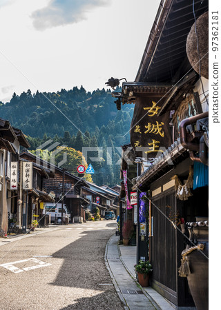 《Gifu Prefecture》Iwamura-cho, Ena City in Autumn Castle Town with Autumn Leaves 《Gifu Prefecture》Iwamura-cho, Ena City in Autumn Castle Town with Autumn Leaves 97362181